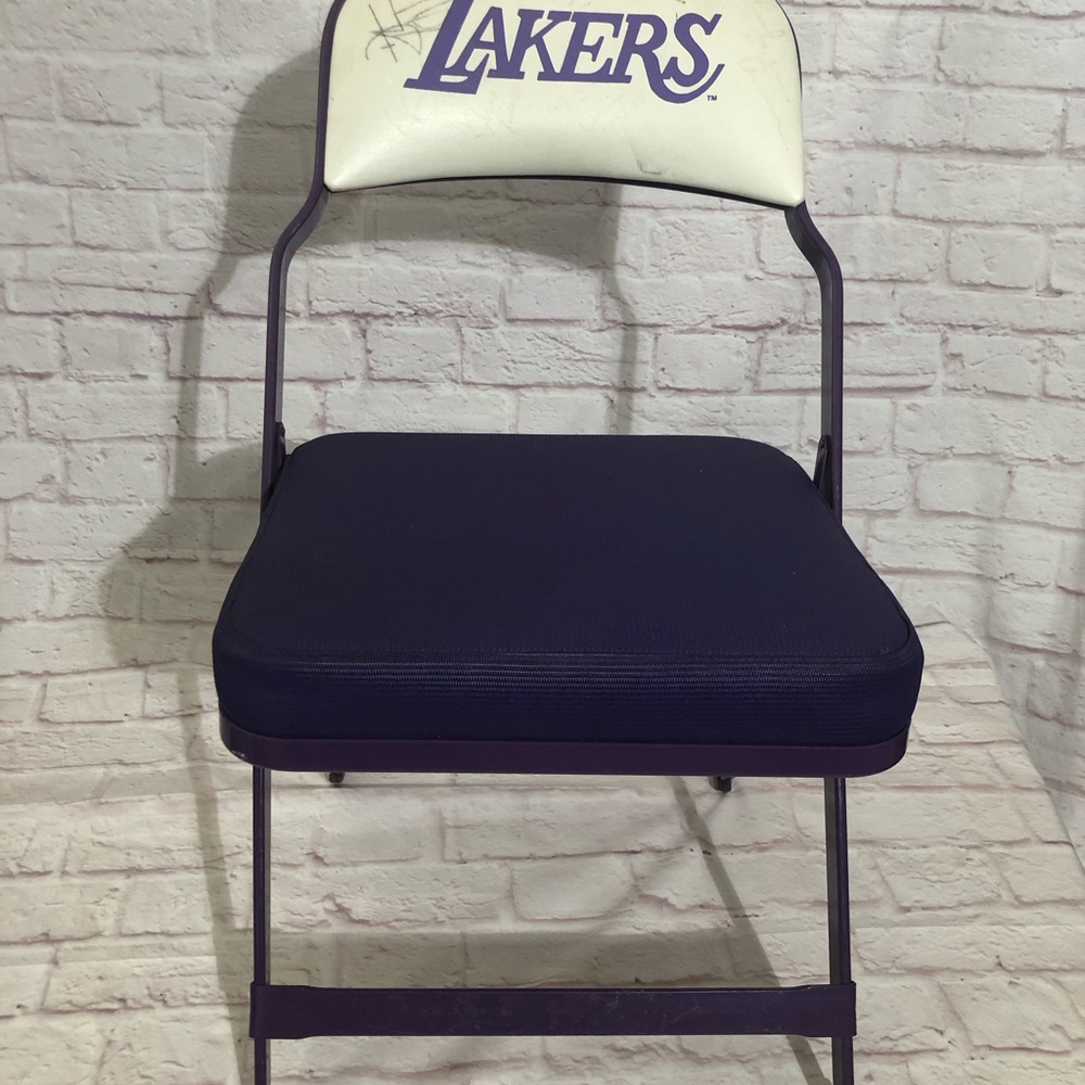 NBA Lakers Great Western Forum Foldable Purple Seat Cushion autographed Chair